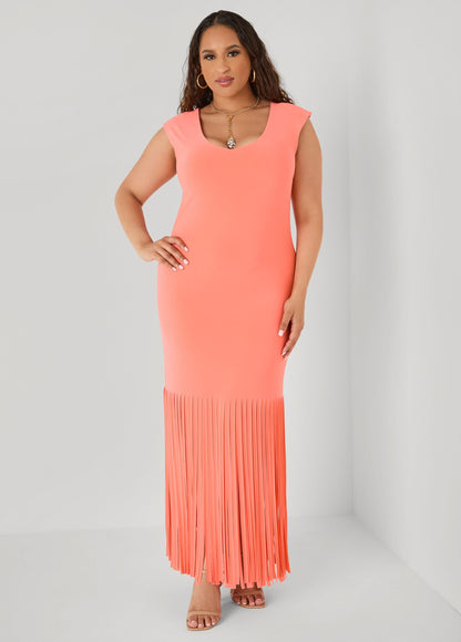 Vestido maxi con flecos