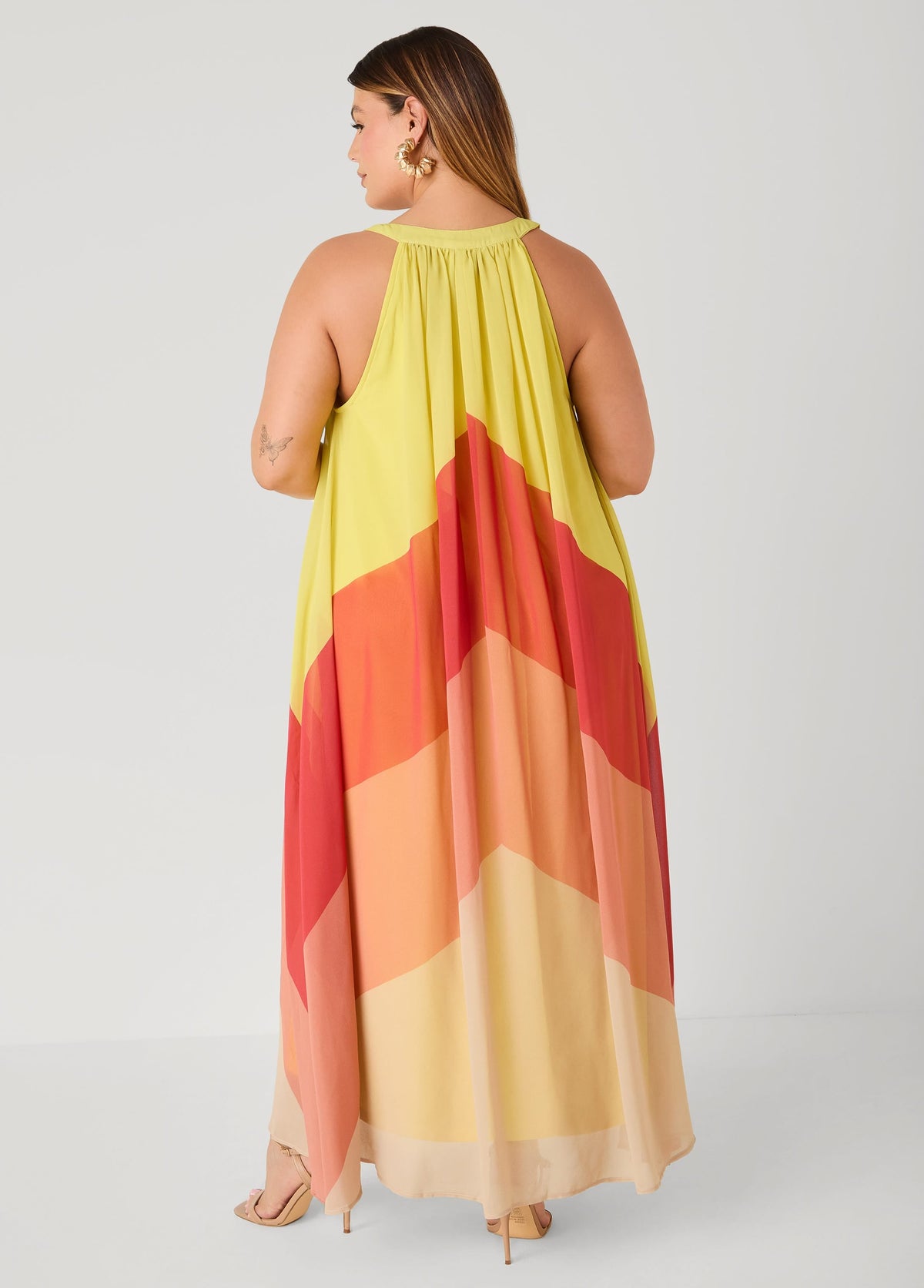 Vestido maxi con escote en V y bloques de color