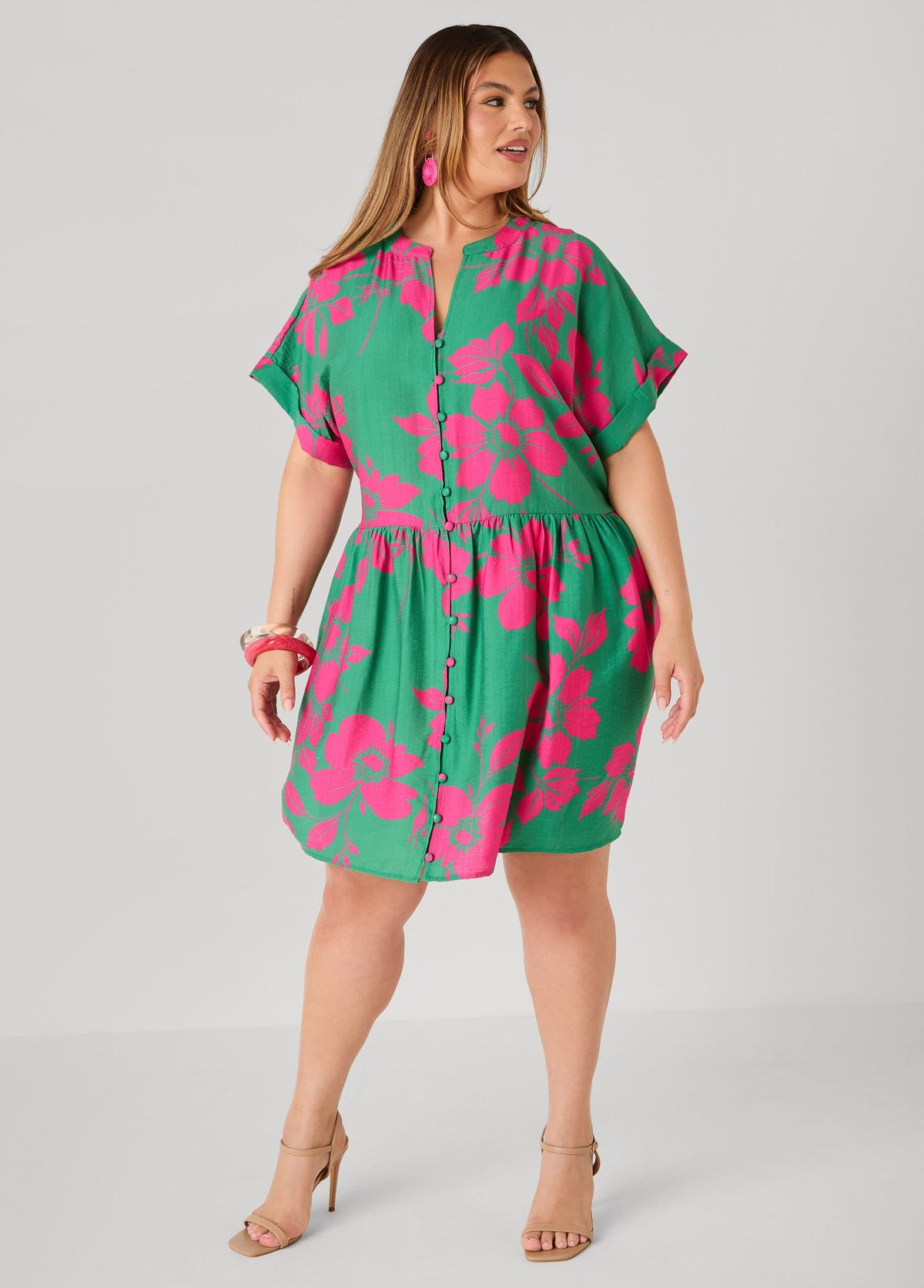 Vestido babydoll con estampado floral y puños
