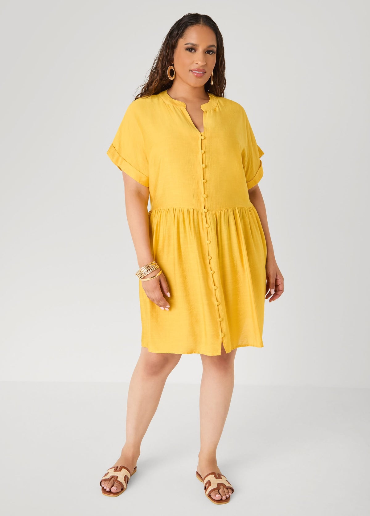 Vestido babydoll con escote en V y puños