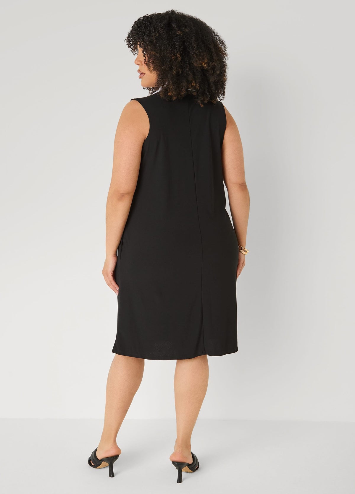 Vestido de dos tonos con botones en la parte delantera