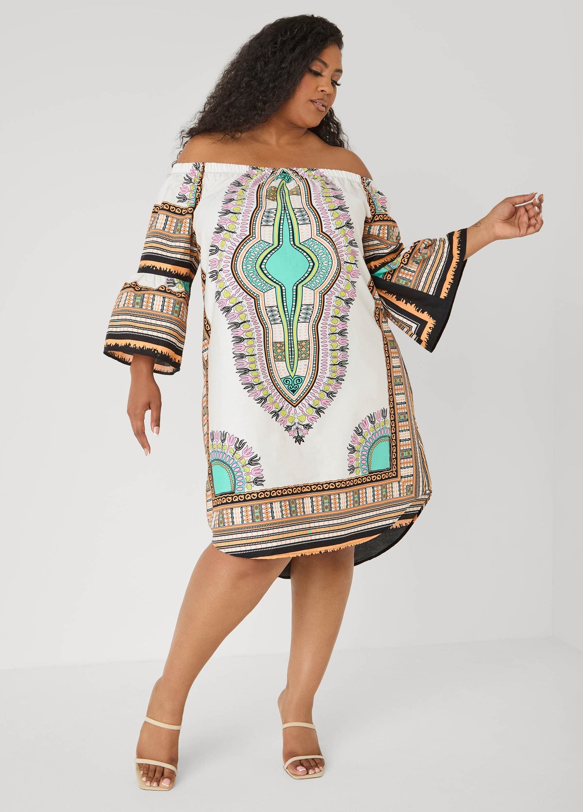 Vestido estampado de hombros descubiertos