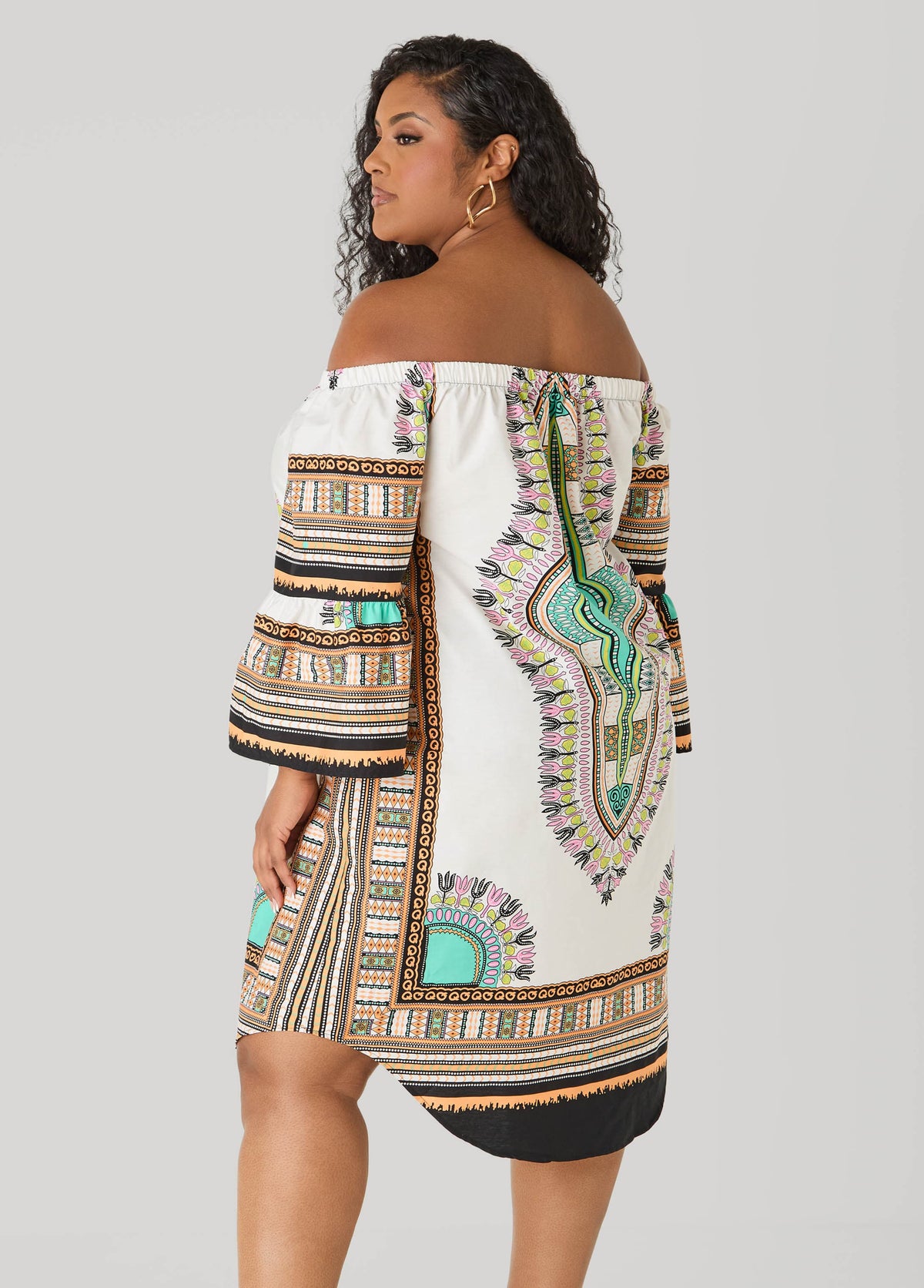 Vestido estampado de hombros descubiertos