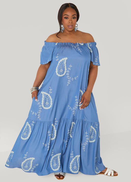 Vestido con hombros descubiertos de estampado paisley