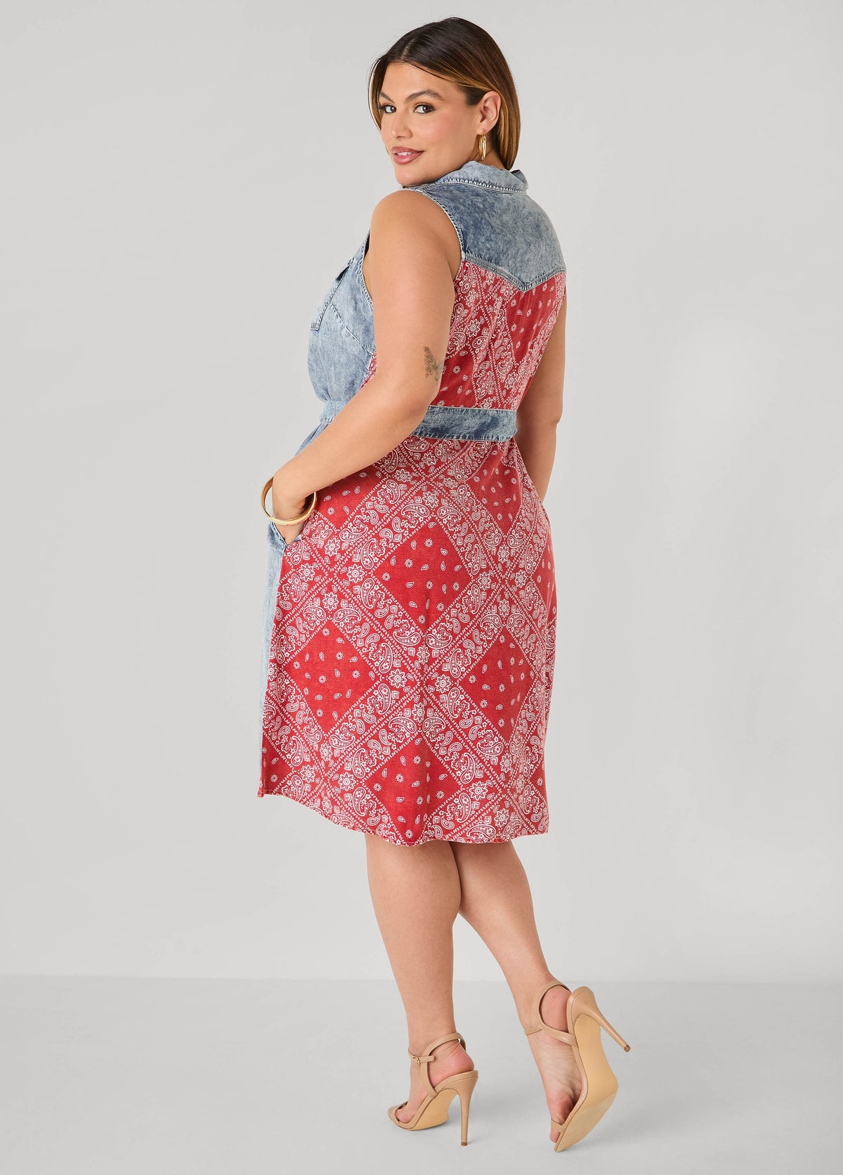 Bandana y vestido tipo camisa de chambray