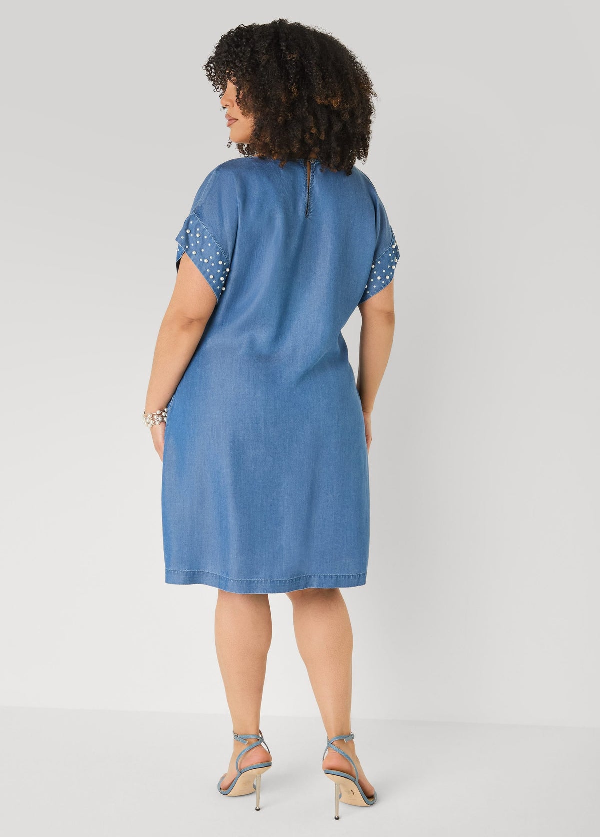 Vestido de chambray con perlas falsas