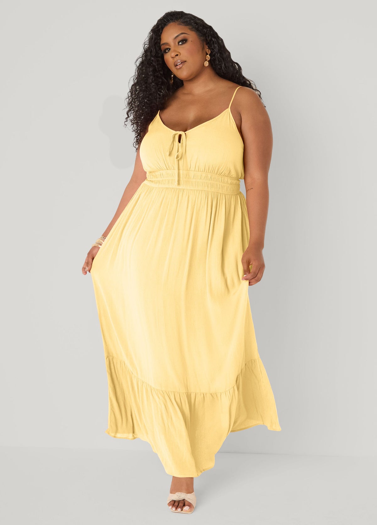 Vestido maxi con fruncido delantero y lazo