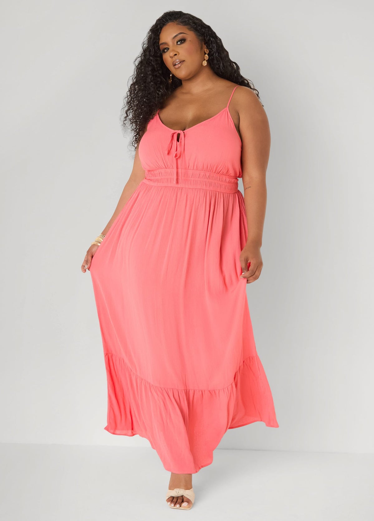 Vestido maxi con fruncido delantero y lazo