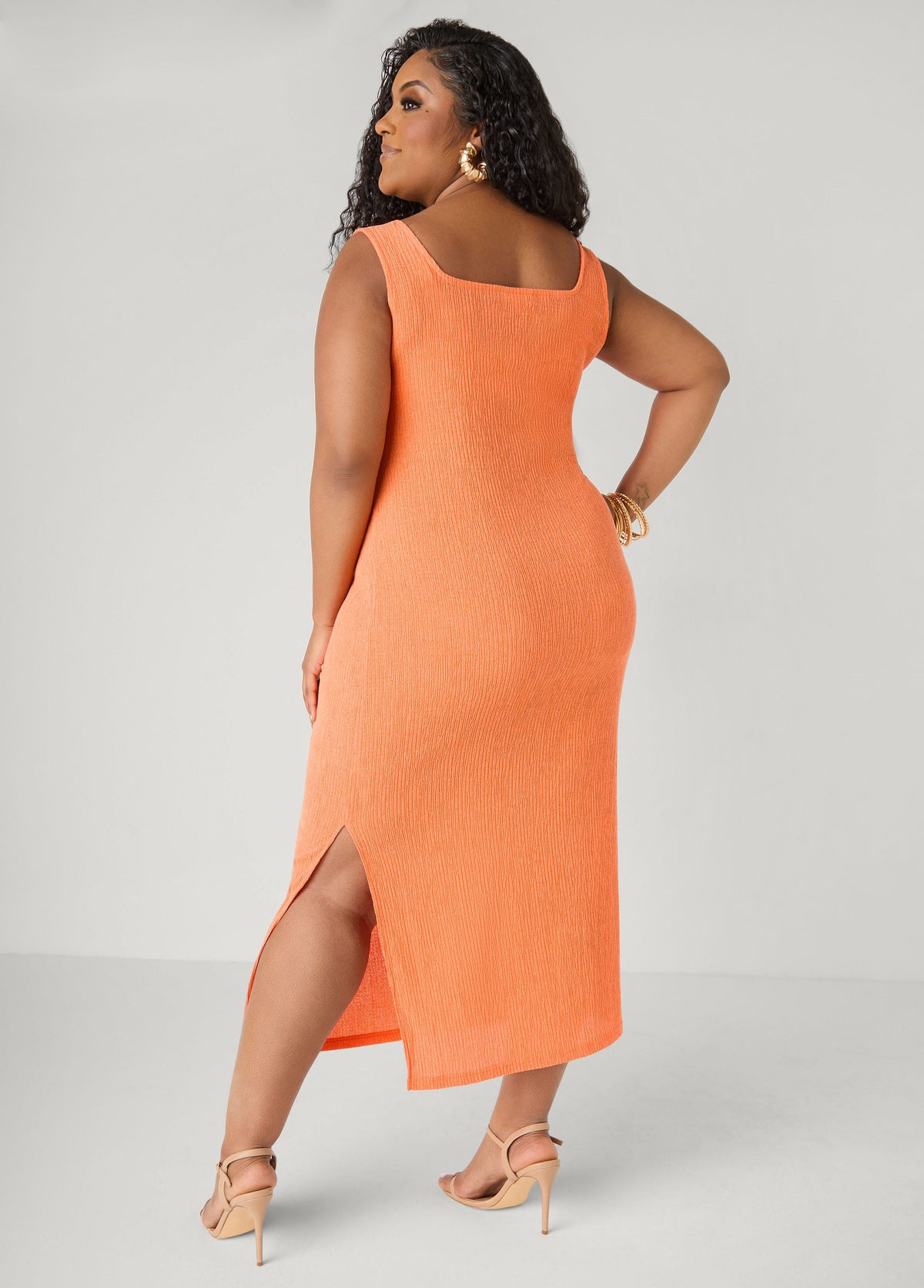 Vestido midaxi texturizado con escote cuadrado